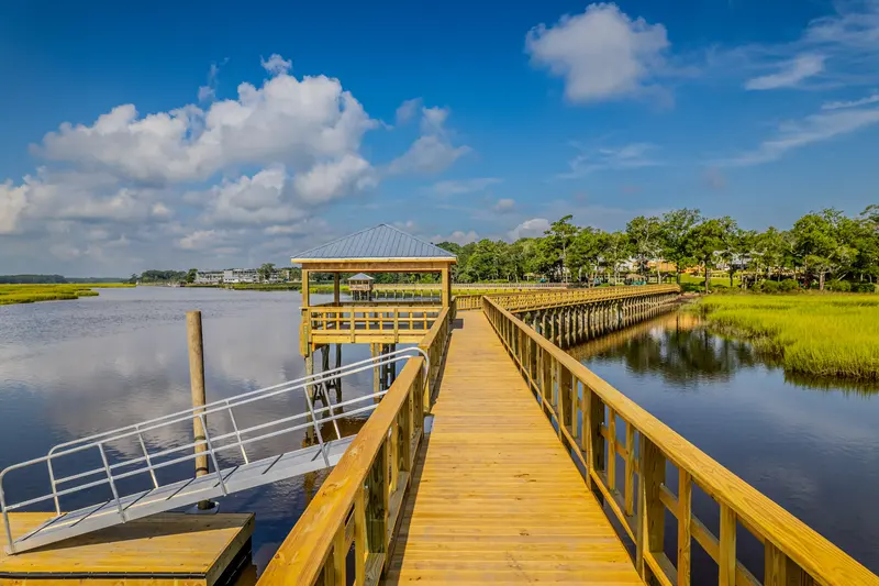 Fixed walkway, covered pierhead, aluminum gangway, and floating landing at Kingfish Bay